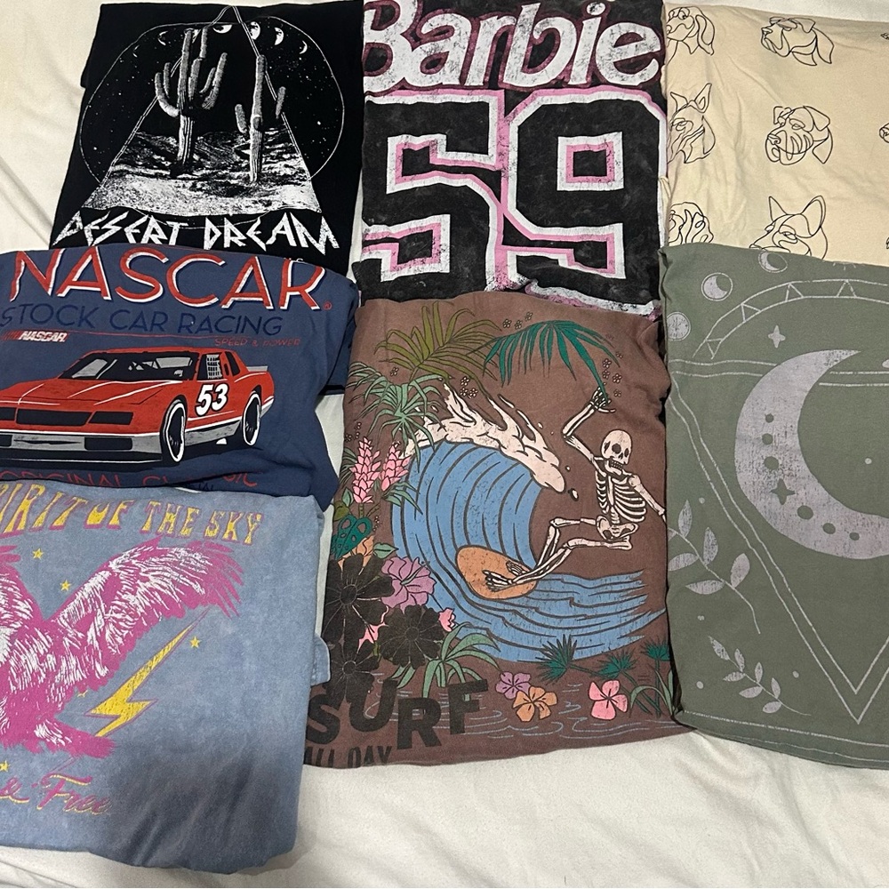 Women’s Graphic T-Shirt - set